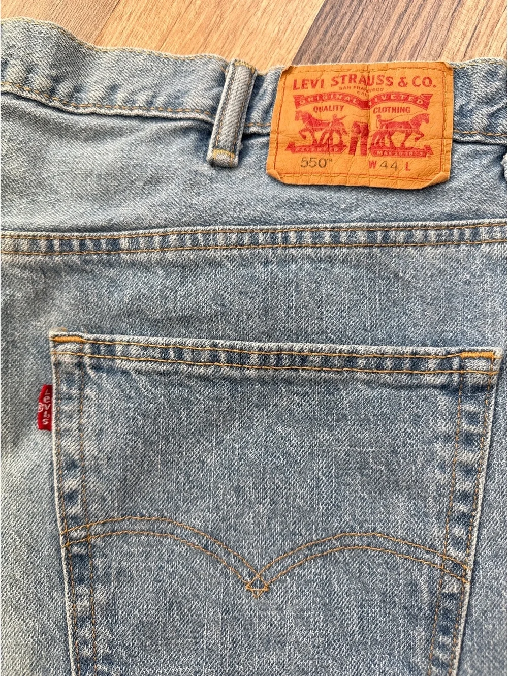 Levi's 550 Relaxed Fit Denim Shorts Men's 44 Light Wash Jean Shorts Classic